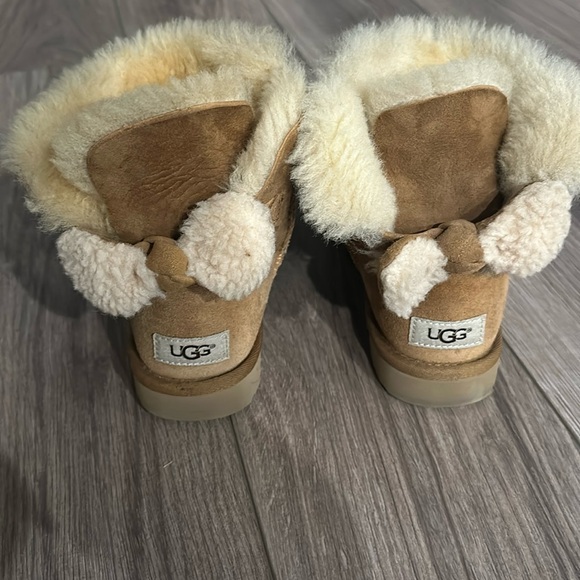 UGG Shoes - UGGS 🤍